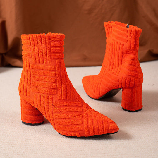 Zeitlose Damenstiefel mit Blockabsatz EB