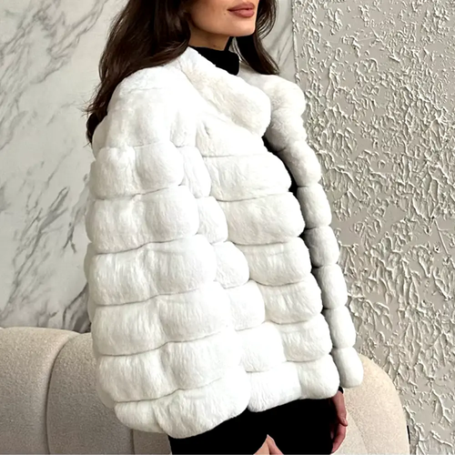 EB | F Faux Fur Mantel