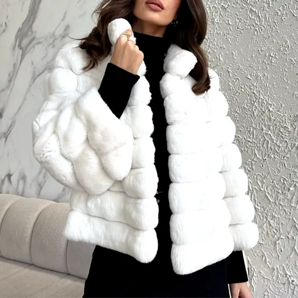 EB | F Faux Fur Mantel