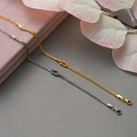 EB | Elegantes Liebesknoten Armband für Damen