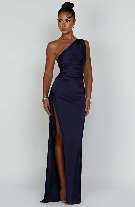 EB | Elegantes One Shoulder Satin Split Kleid