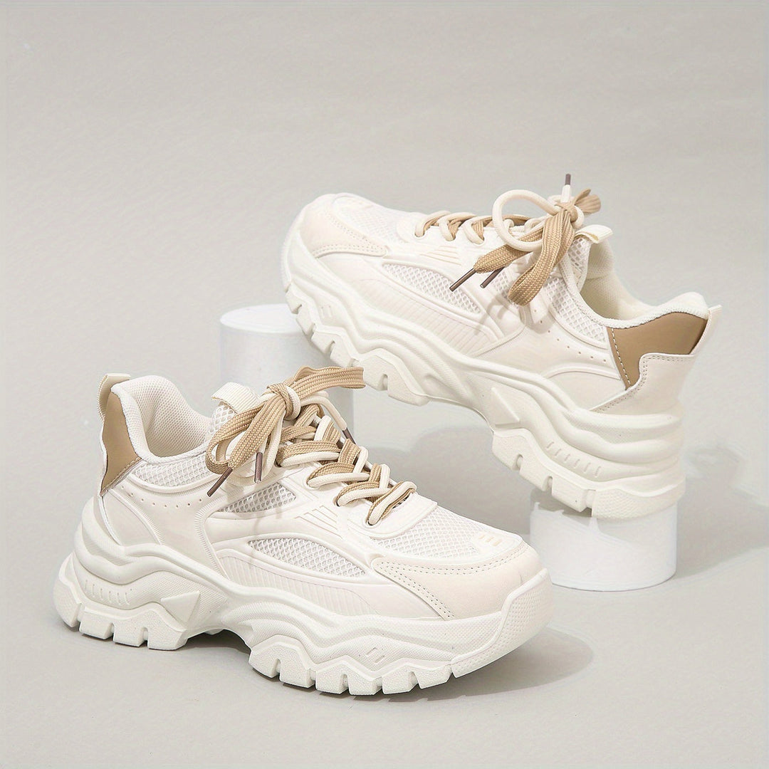 EB | Plateau Sneakers mit Modernem Look