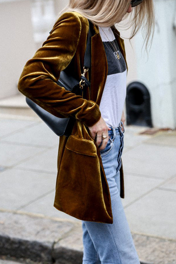 EB | Blazer aus Samt im Streetstyle