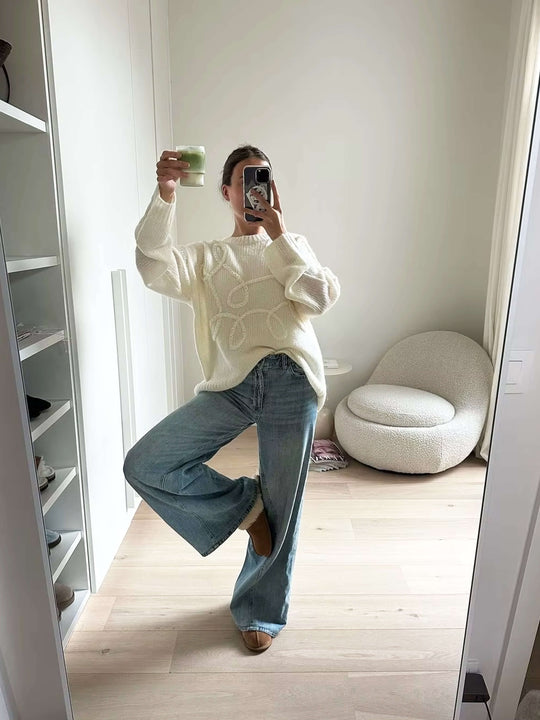 EB | Oversize-Pullover mit eleganten Stickereien