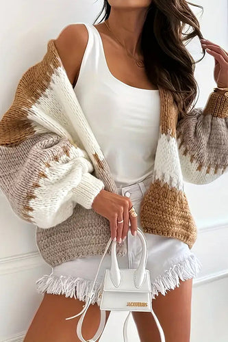 EB | Lässiger Strickcardigan mit kontrastierenden Nahtdetails