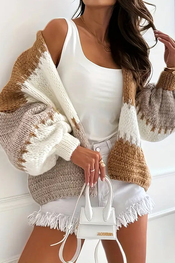 EB | Gemütlicher Freizeitcardigan mit Kontrastierenden Nahtdetails