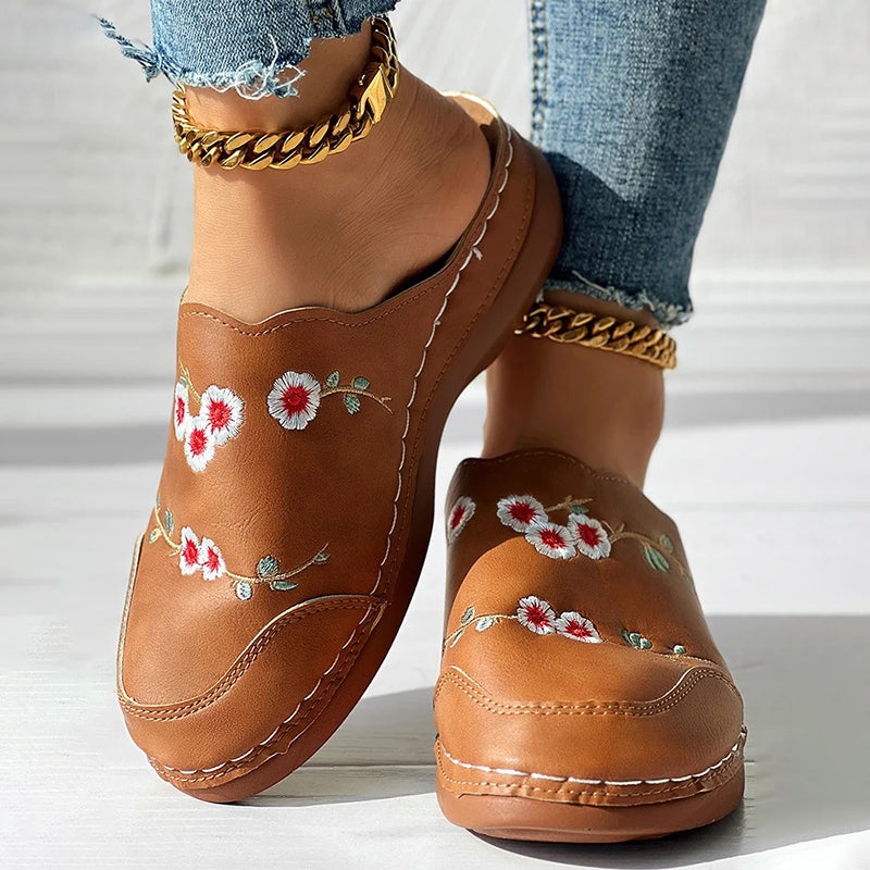 Bestickte Vintage-Blumen Hausschuhe EB