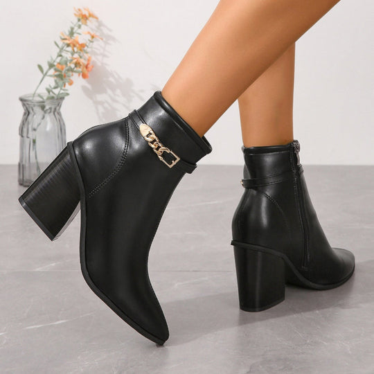 Elegante Stiefel mit seitlichem Reißverschluss und Blockabsatz EB