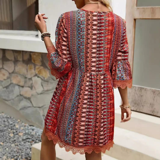 EB | Bedrucktes Freizeitkleid mit V-Ausschnitt