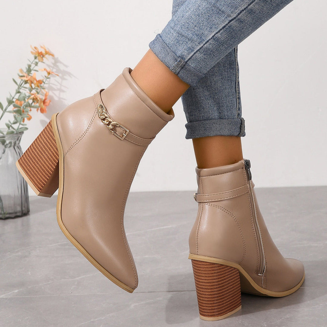 Elegante Stiefel mit seitlichem Reißverschluss und Blockabsatz EB