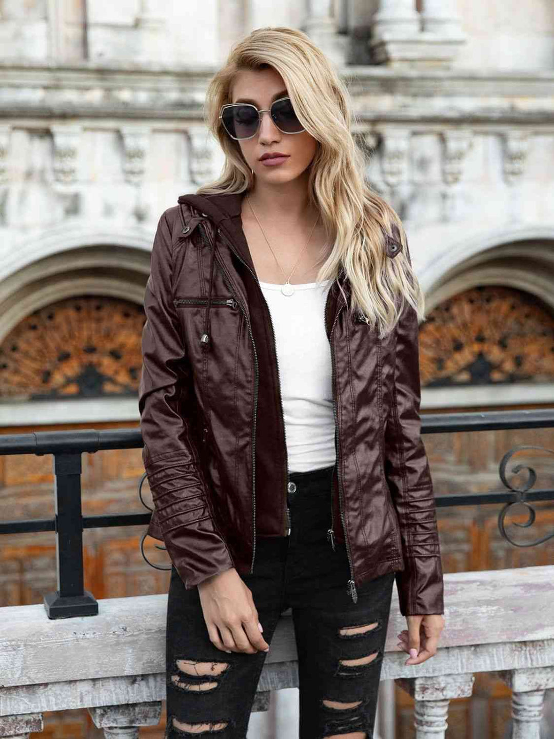 EB | PU-Jacke mit Kapuze und durchgehendem Reißverschluss