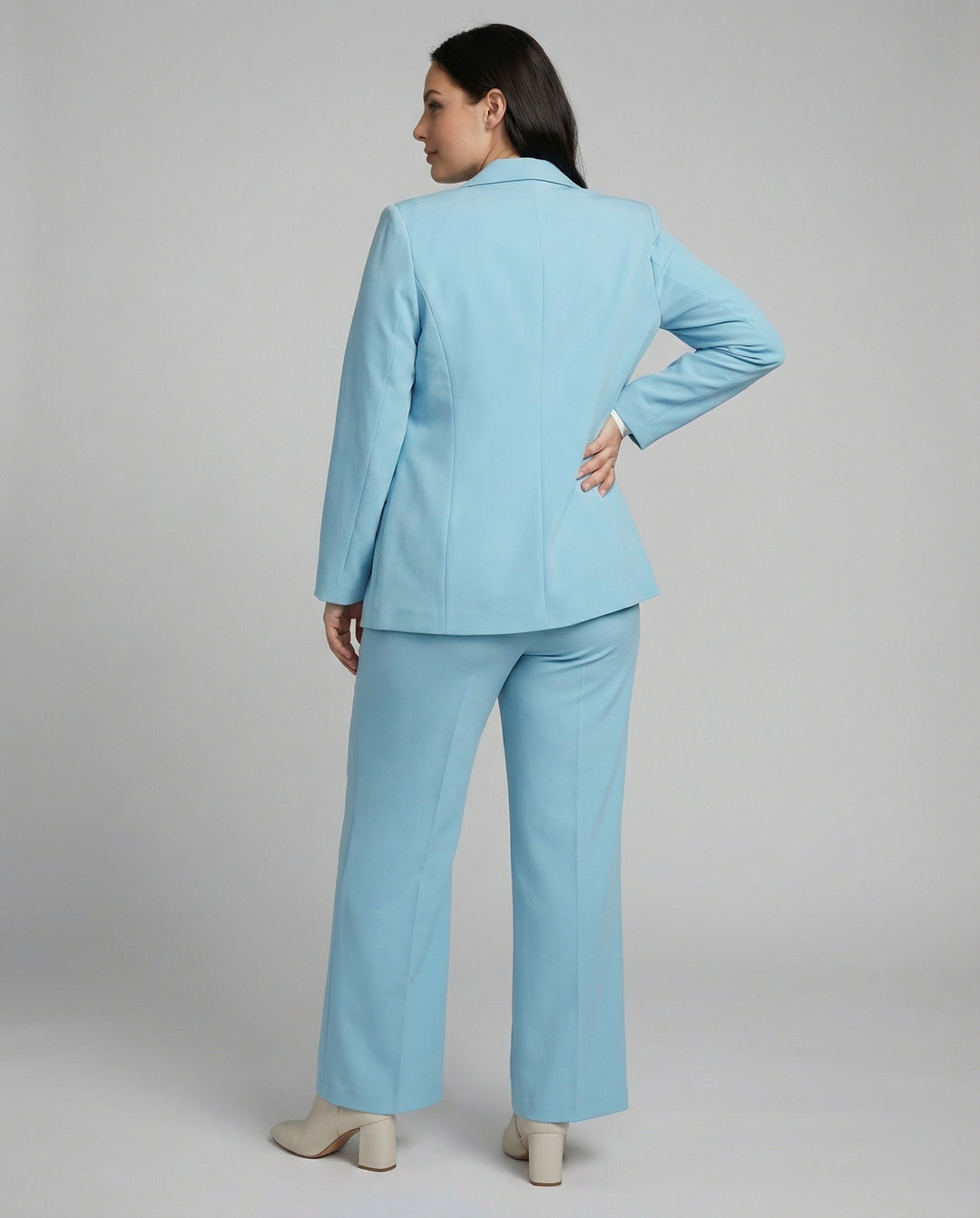 EB | Stilvolles Set Bestehend Aus Edlem Blazer und Eleganter Hose