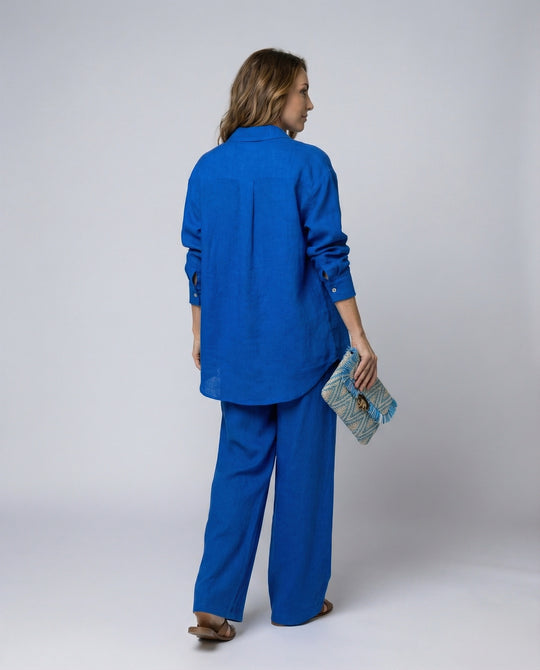 Damen Lässiges Leinen-Outfit mit weit geschnittenem Hemd und lockeren Hosen EB