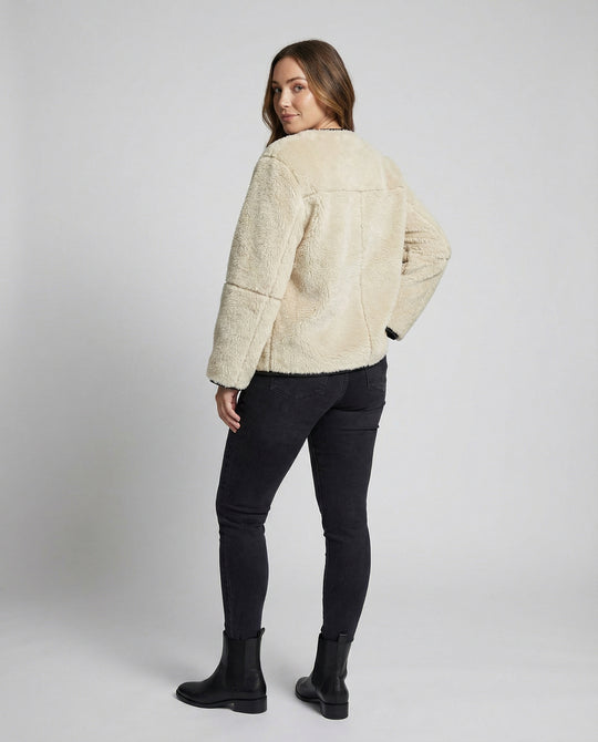 EB | Teddyjacke mit Knöpfen für Damen Agnes
