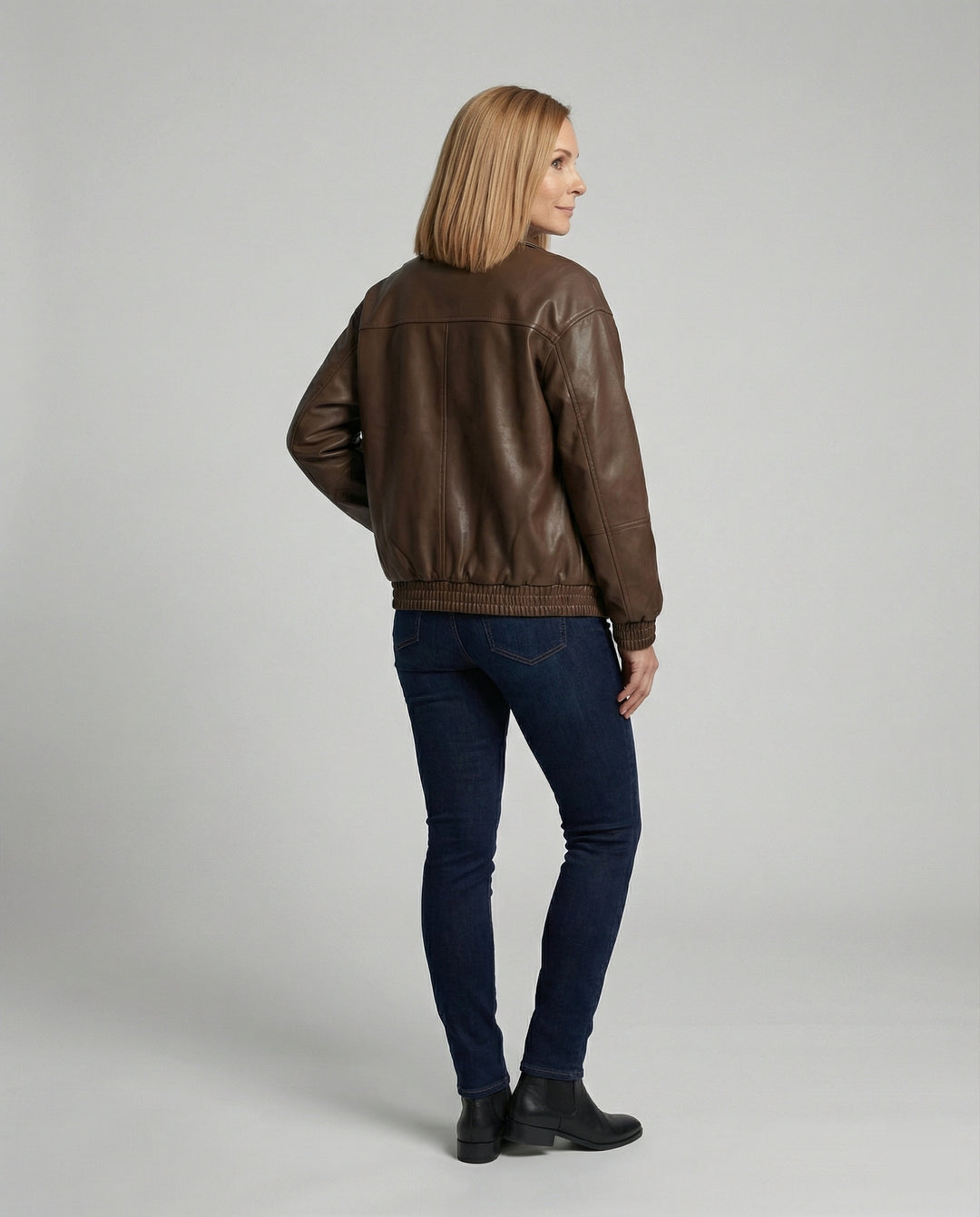 Damen Lässige Lederjacke mit Nieten