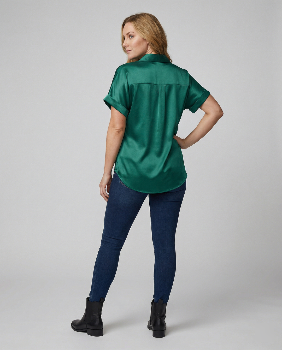 Damen Satin-Bluse mit großem Kragen und überschnittenen Schultern EB