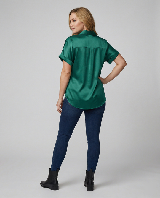 Damen Satin-Bluse mit großem Kragen und überschnittenen Schultern EB