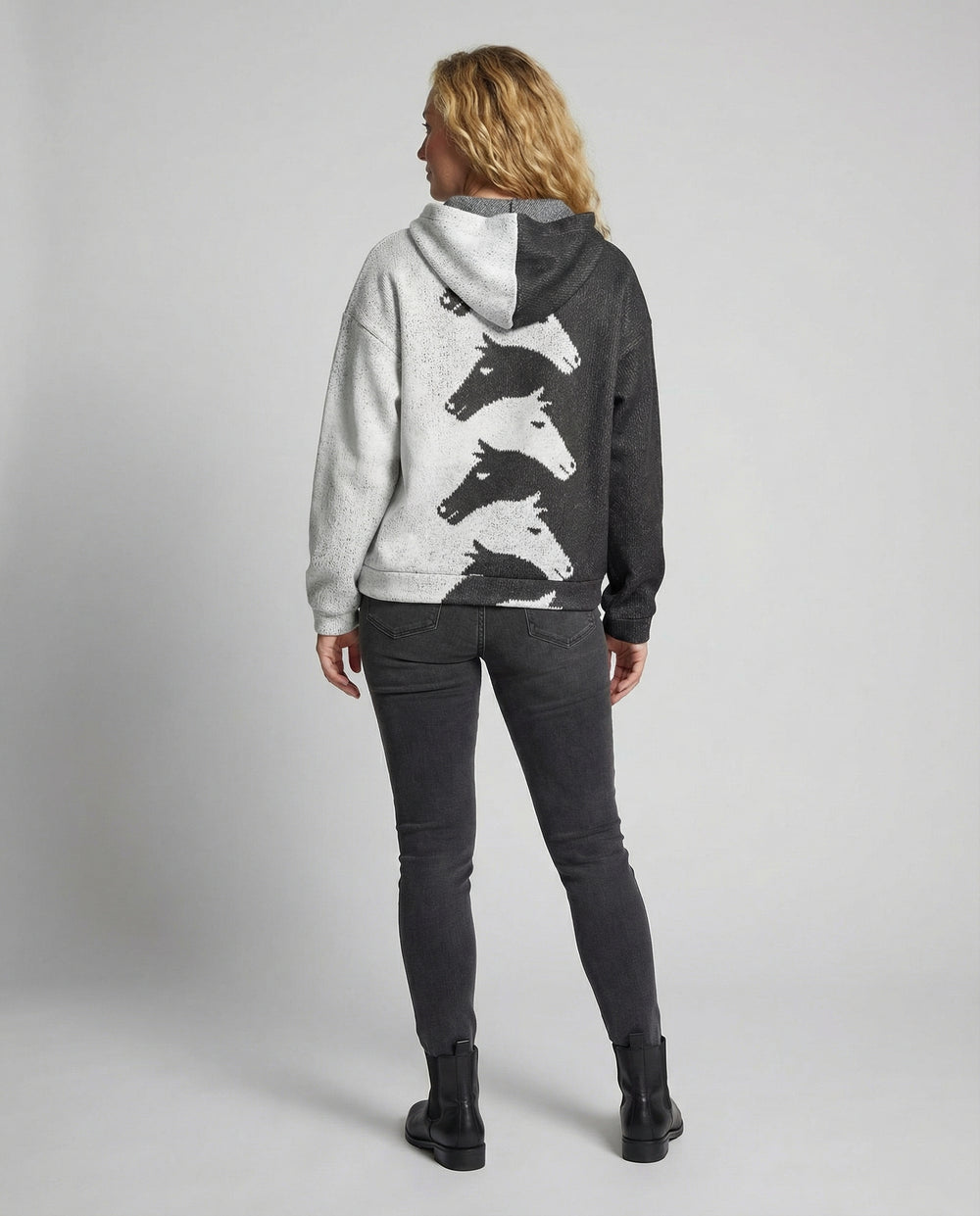 Damen Hoodie mit kreativem Pferdemuster & bequemer Passform | EB