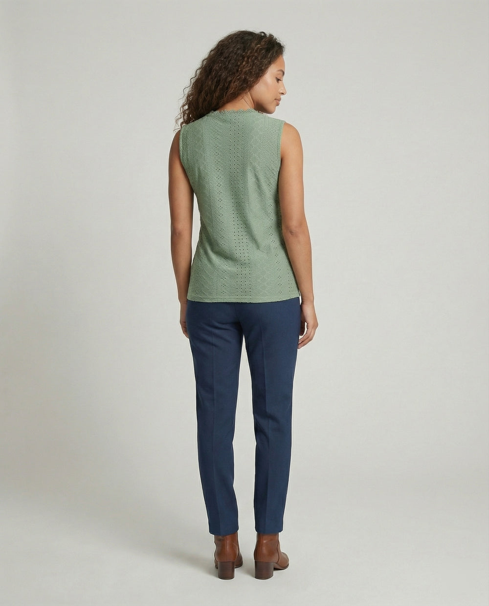 Damen Baumwolltop mit Lochstickerei EB