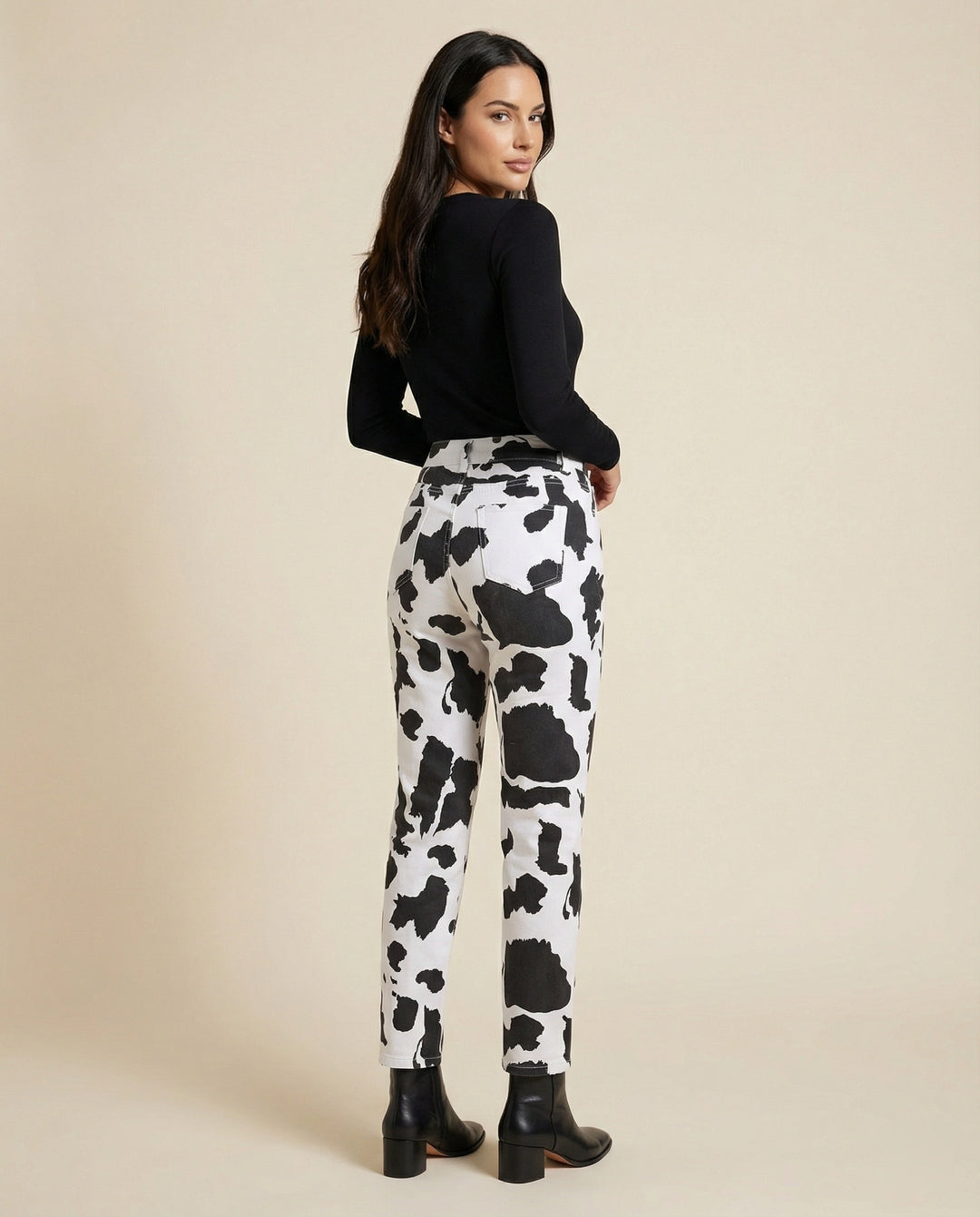 Damen Trendige Jeans im einzigartigen Kuhmuster EB