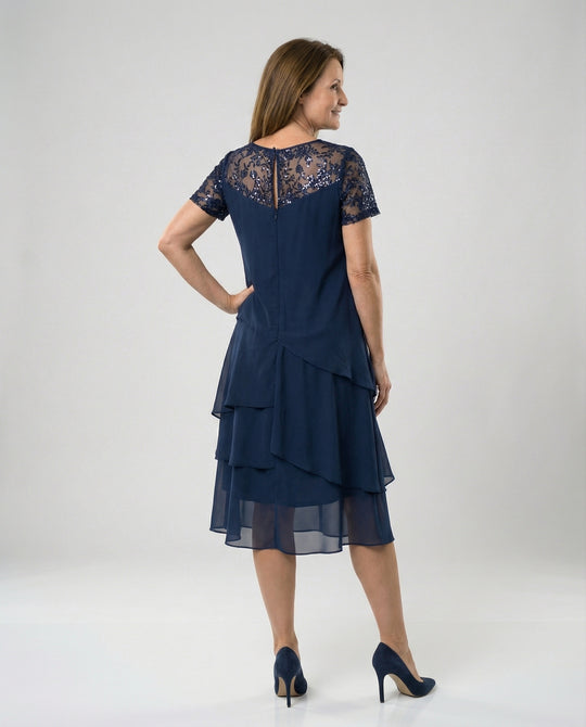 Damen Elegantes Schichtkleid mit Spitzenärmel und asymmetrischem Saum EB