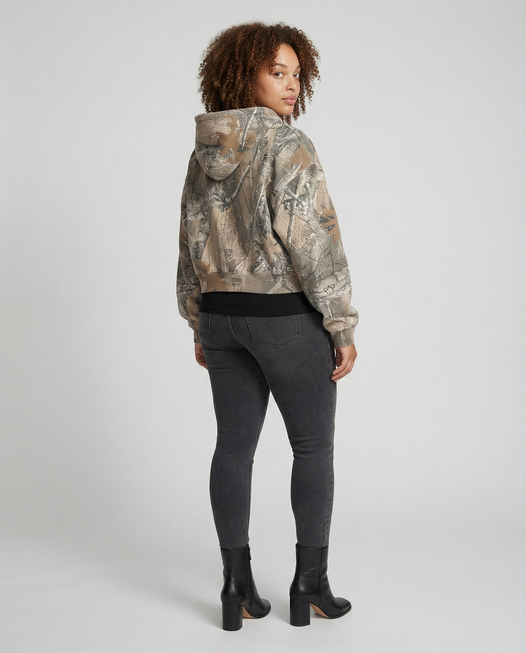 EB | Retro Unisex Hoodie mit Camouflage-Muster