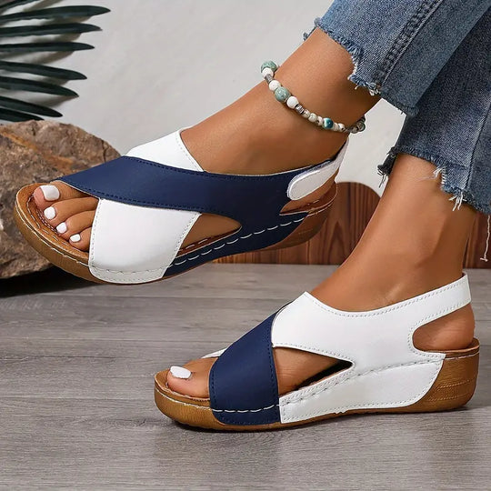 EB | Damenschuhe mit Kontrastierendem Keilabsatz