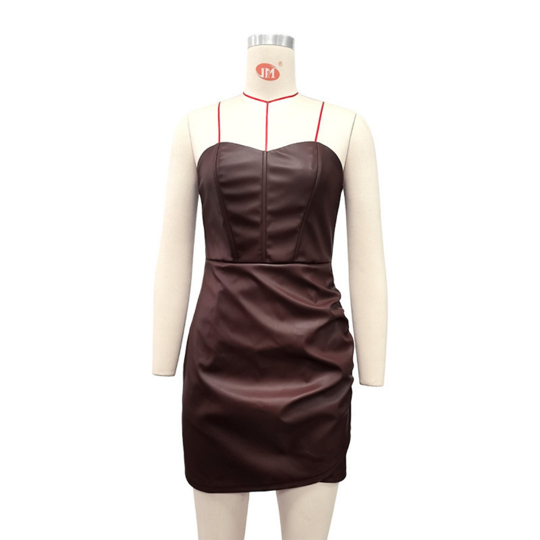 EB | Schlauchtop und hippes PU-Kleid