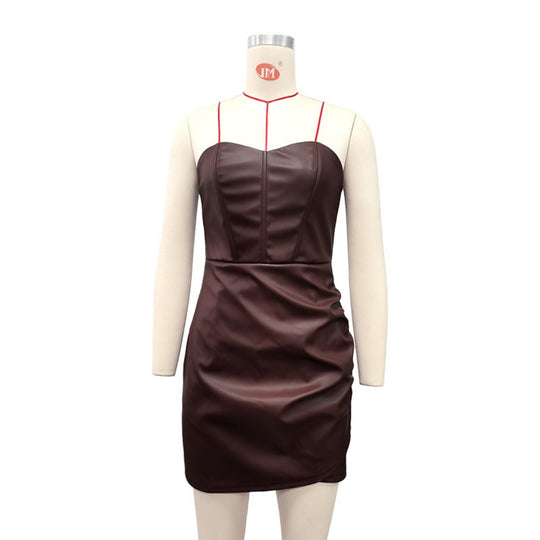 EB | Schlauchtop und hippes PU-Kleid