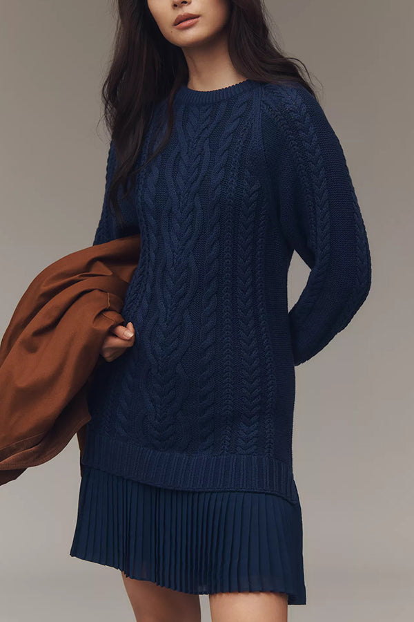 EB | Kleid mit Falten am Chiffon-Saum