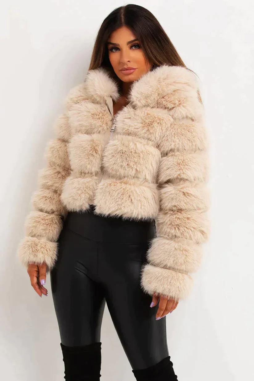 EB | Eleganter Wintermantel