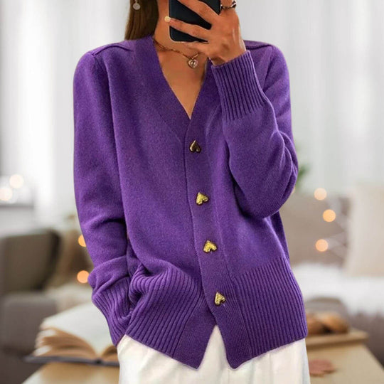 EB | Strickjacke mit Herzknopf-Akzenten