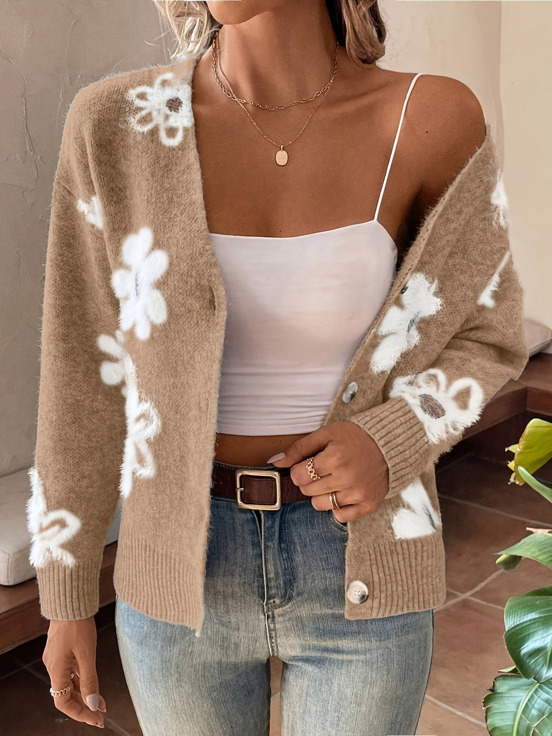 EB | Weiche Strickjacke mit Blumenmuster Acryl Wärme und Stil