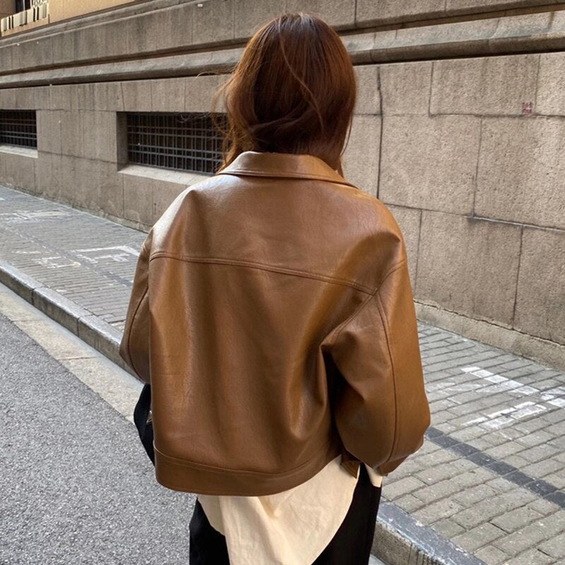 EB | Braune Lederjacke - Verkürzter Stil mit Hemdkragen
