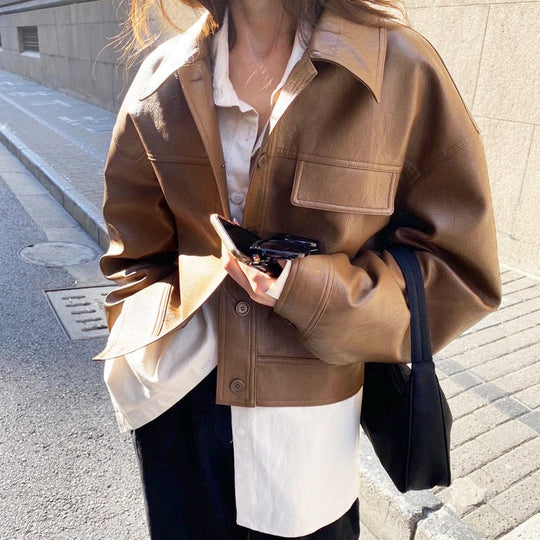 EB | Braune Lederjacke - Verkürzter Stil mit Hemdkragen