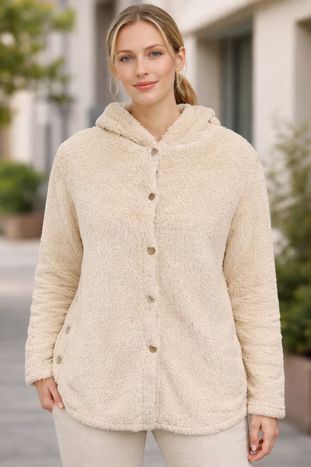 Damen Kuscheljacke mit Kapuze und Taschen EB