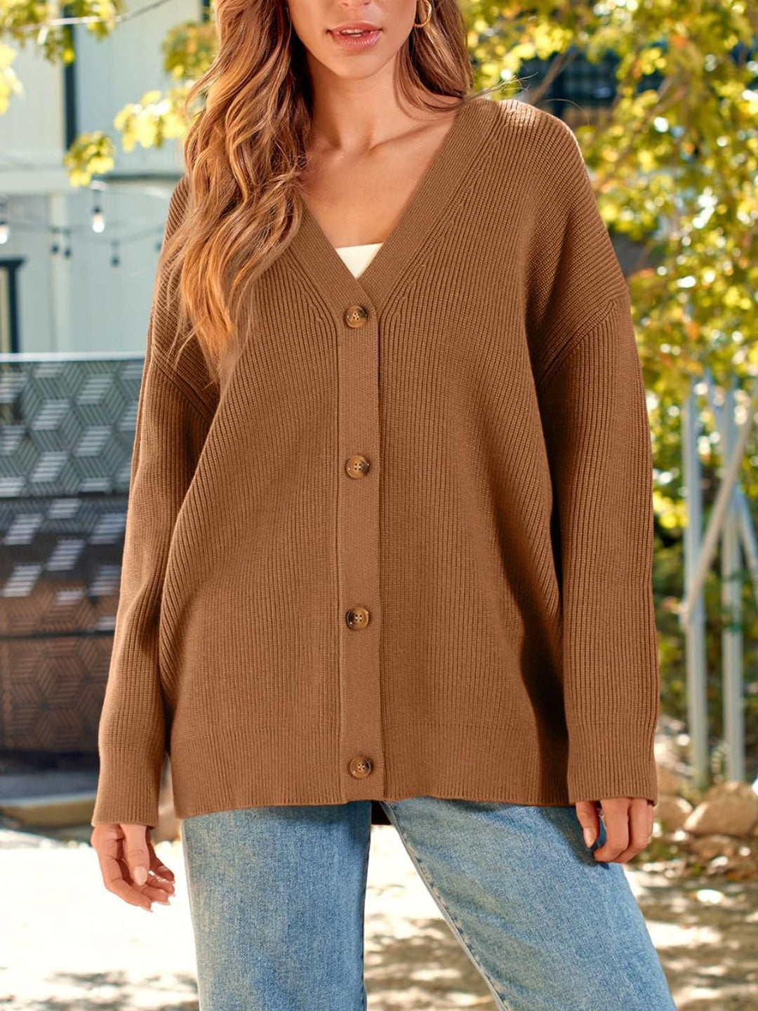EB | Gerippte Strickjacke mit Knöpfen und langen Ärmeln