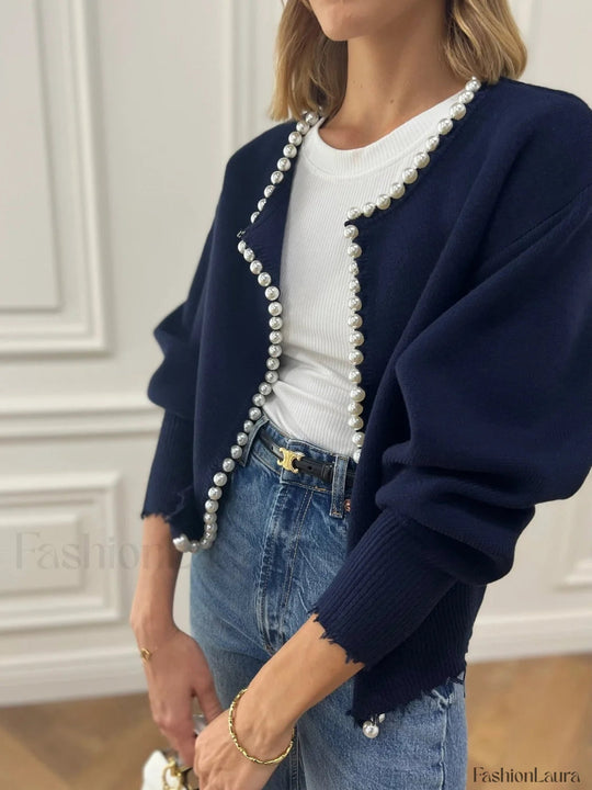 EB | Strickjacke mit Perlenverzierungen und Fransigem Saum