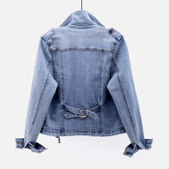 EB | Jeansjacke mit zeitlosem Fusionsstil