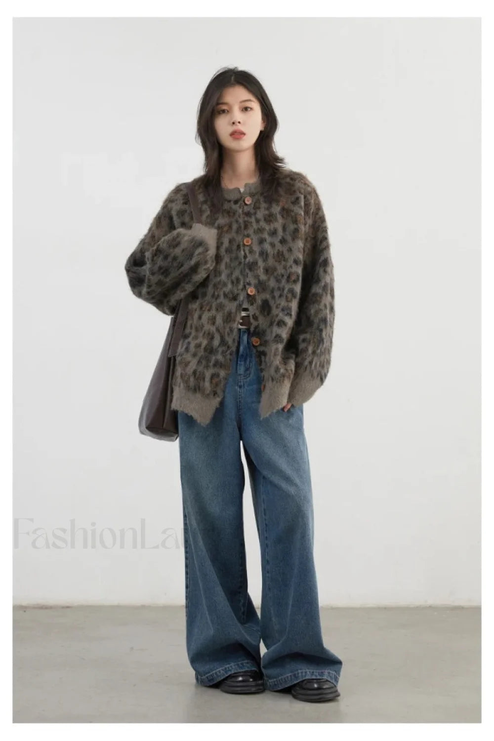 EB | Strickjacke mit Leopardenmuster und einreihiger Knopfleiste