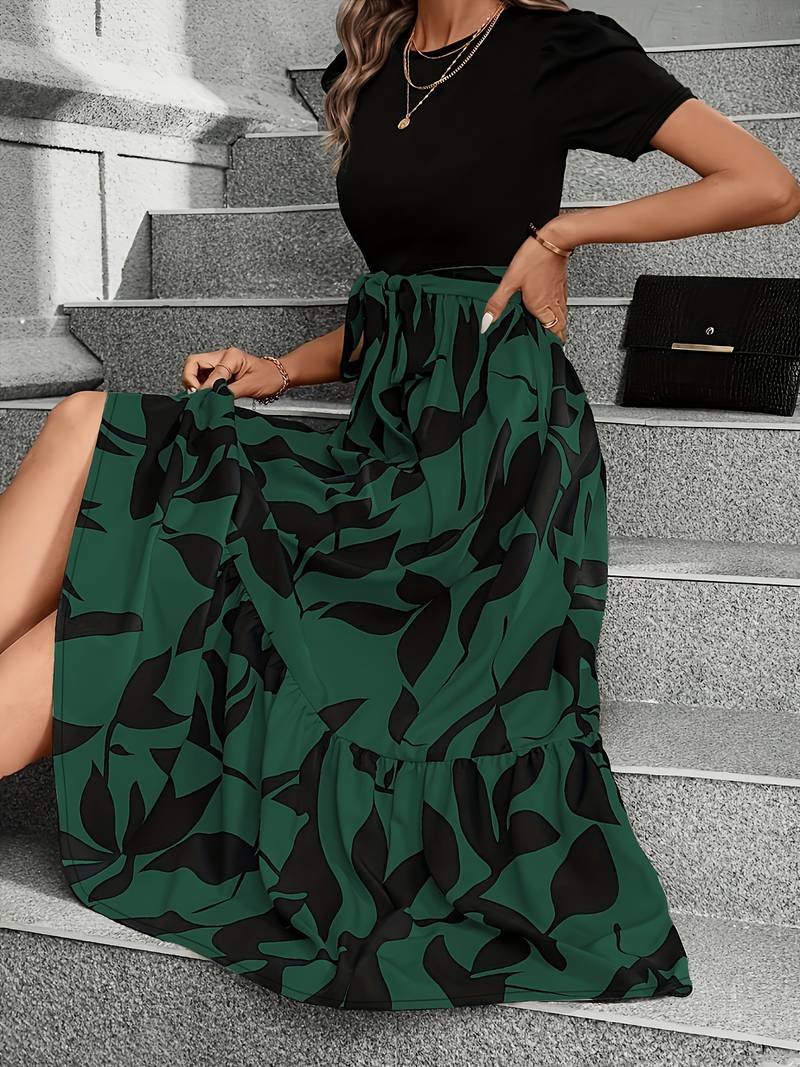 EB | Kleid mit Floralem Druck und Rundhalsausschnitt