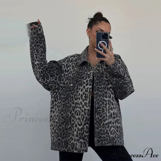 EB | Fit Jeansjacke mit Leopardenstickerei