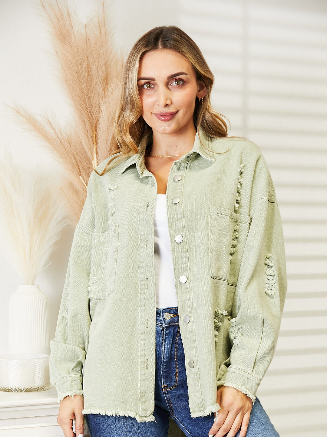 EB | Zerrissene Rohsaum-Denimjacke