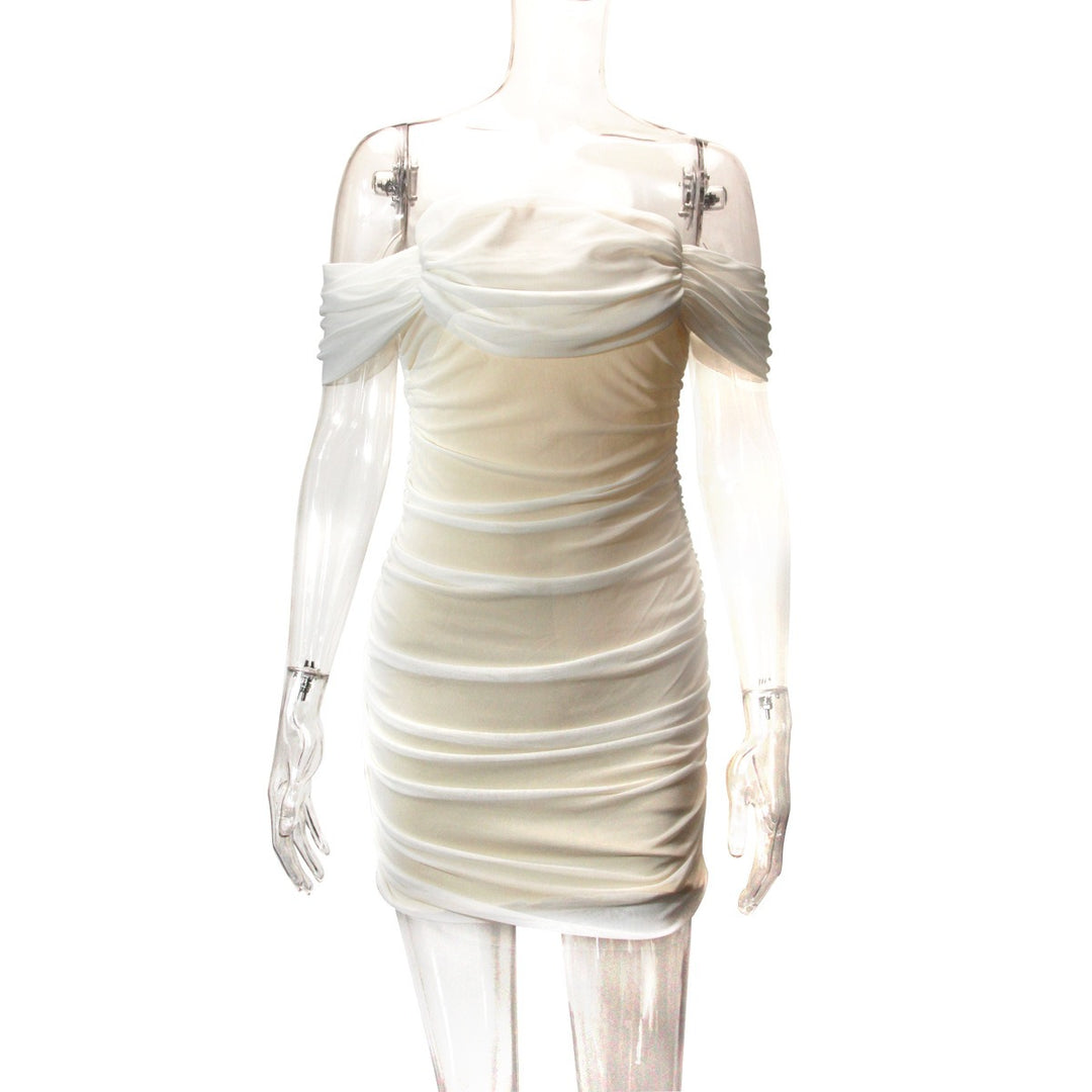 EB | Schulterfreies Kleid mit einem Kragen