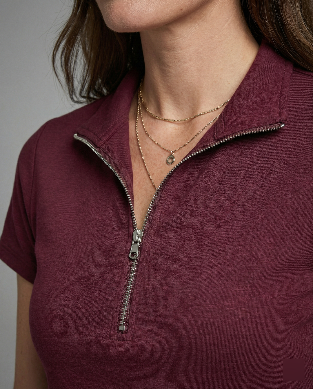 Damen Poloshirt mit kurzem Reißverschluss und figurbetontem Schnitt EB
