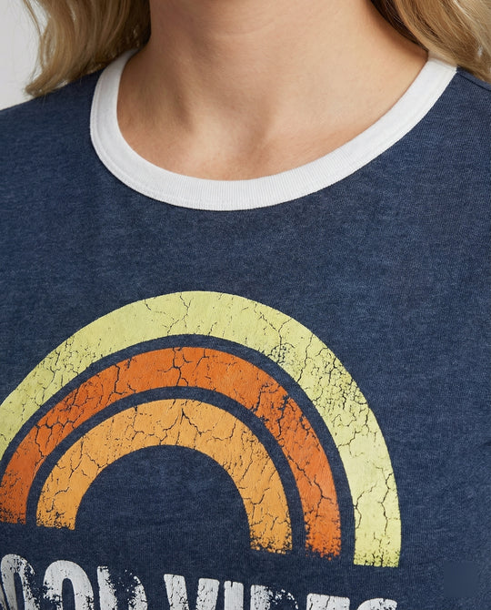 EB | Verbreiten Sie Positivität mit Unserem Good Vibes Shirt
