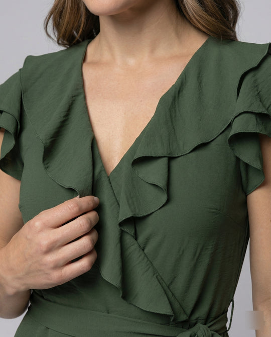 Damen Wickelkleid mit voluminösen Rüschendetails und Taillengürtel EB