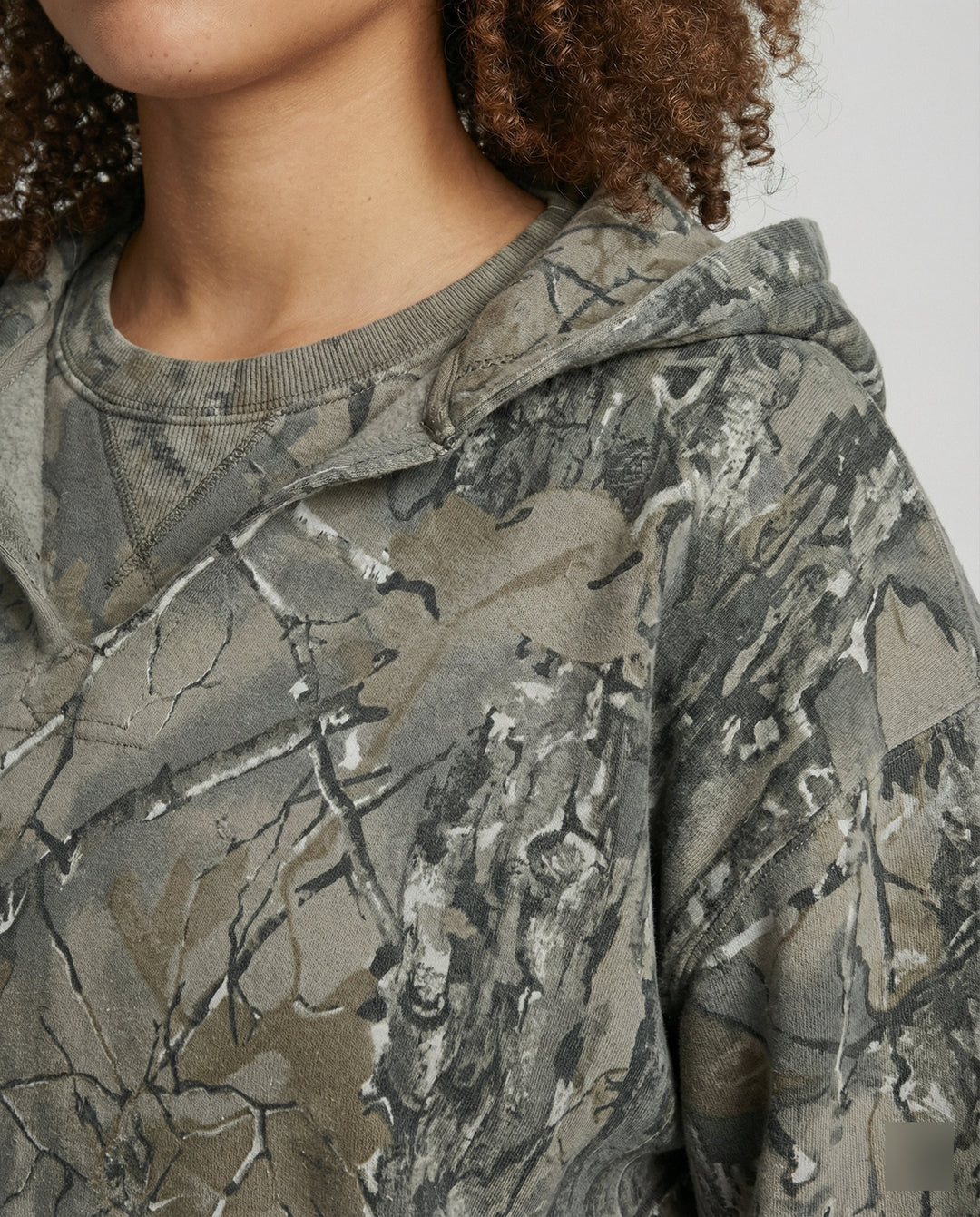 EB | Retro Unisex Hoodie mit Camouflage-Muster