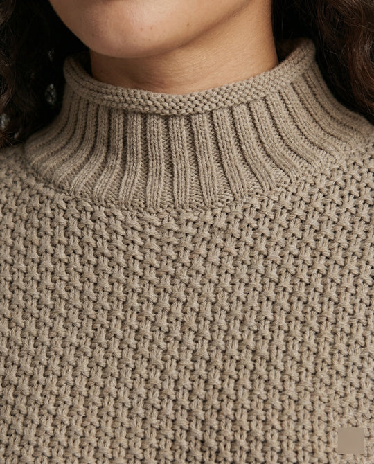 Damen kuscheliger Strickpullover mit hohem Kragen und weit geschnittenen Ärmeln EB