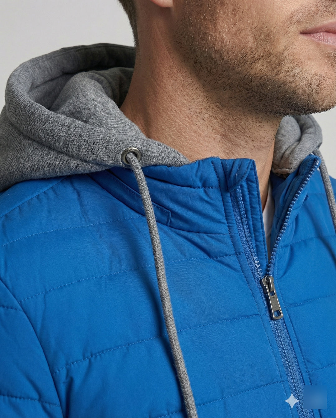 Herren gesteppte Kapuzenjacke mit isolierendem Futter und seitlichen Reißverschlusstaschen EB
